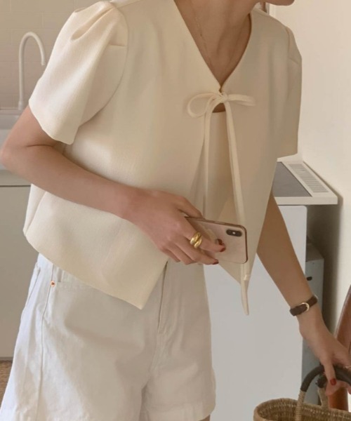 gossip!ロサンゼルス(ゴシップロサンゼルス)の「ストリングアクセントハーフスリーブジャケット(テーラードジャケット・レディース・オフホワイト/ブラック・FREE)」の3枚目の写真