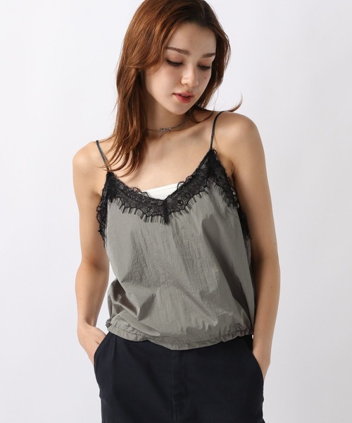 FOREVER 21（フォーエバー トゥエンティーワン）の「【2024SS】レースドッキングナイロンキャミ（キャミソール・レディース・グレー/ピンク・FREE）」の2枚目の写真
