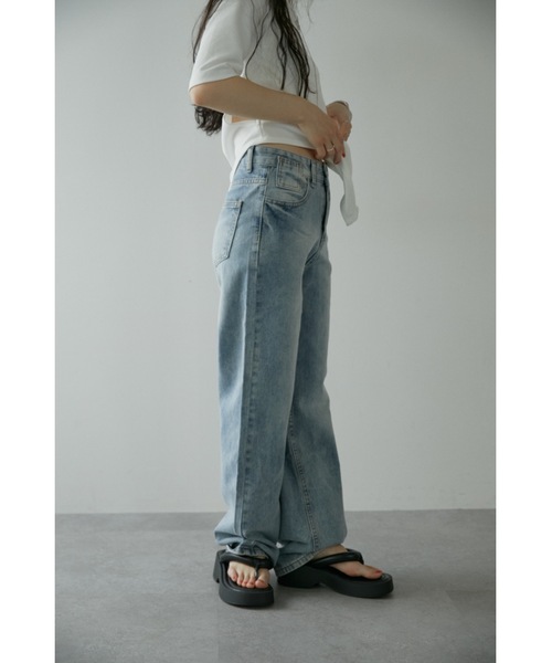 DRWCYS(ドロシーズ)の「ストレートワイドデニムパンツ(デニムパンツ・レディース・ブルー・MEDIUM/SMALL)」の7枚目の写真