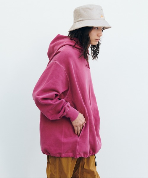 KELTY(ケルティ)の「ワンポイントロゴ スウェット パーカー(パーカー・レディース・ネイビー/ヘザーグレー/ブラック/アイボリー/バーガンディー・M/L)」の5枚目の写真