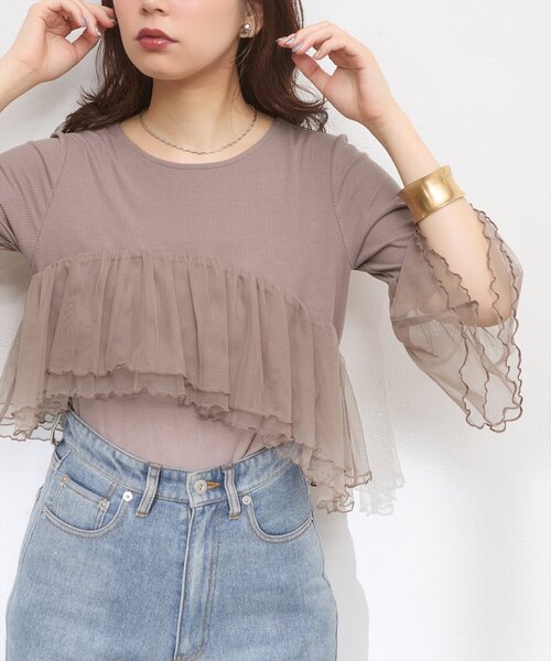 natural couture(ナチュラルクチュール)の「osonoアシメチュール切替カットソートップス(Tシャツ/カットソー・レディース・オフホワイト/グレー/モカ・FREE)」の1枚目の写真