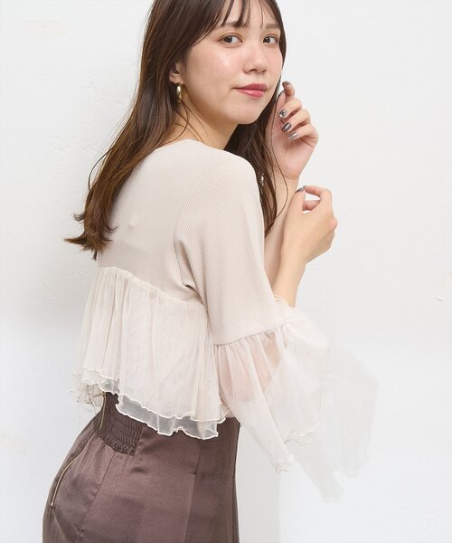 natural couture(ナチュラルクチュール)の「osonoアシメチュール切替カットソートップス(Tシャツ/カットソー・レディース・オフホワイト/グレー/モカ・FREE)」の4枚目の写真