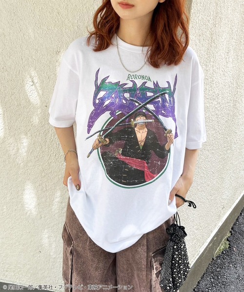 PONEYCOMB TOKYO（パニカムトーキョー）の「【ONE PIECE】ロロノア・ゾロ/Tシャツ(PONEYCOMB TOKYO)/ユニセックス（Tシャツ/カットソー・レディース・ホワイト・LARGE/MEDIUM）」の3枚目の写真