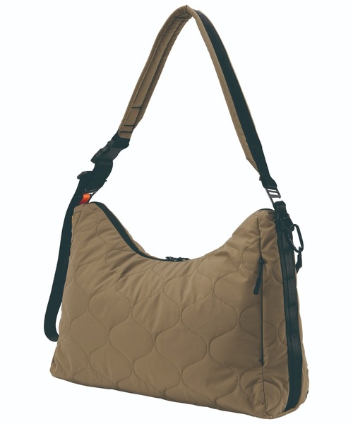 パデッドキルティングショルダーバッグ(17L)（ショルダーバッグ）｜KiU（キウ）