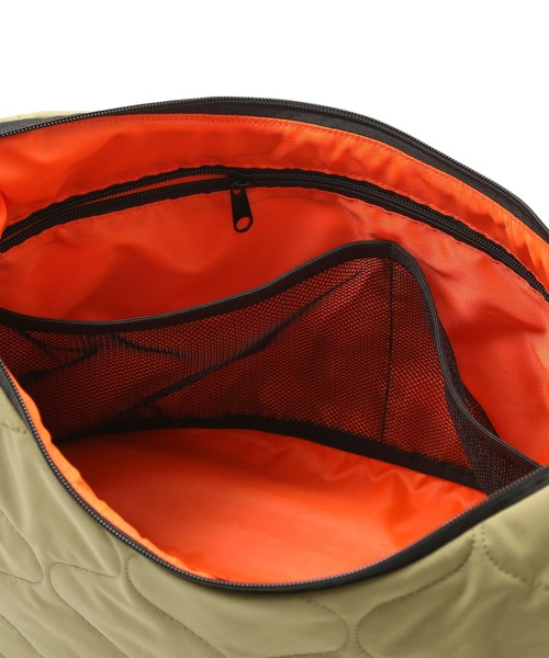 パデッドキルティングショルダーバッグ(17L)（ショルダーバッグ）｜KiU（キウ）