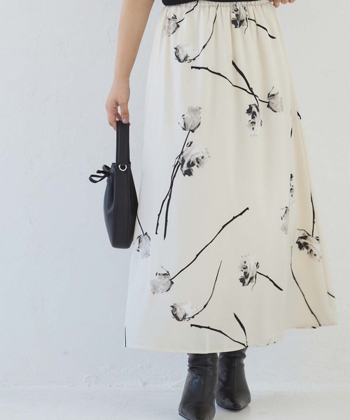 fifth（フィフス）の「モノトーンフラワープリントスカート（スカート・レディース・ブラック/アイボリー・M）」の2枚目の写真