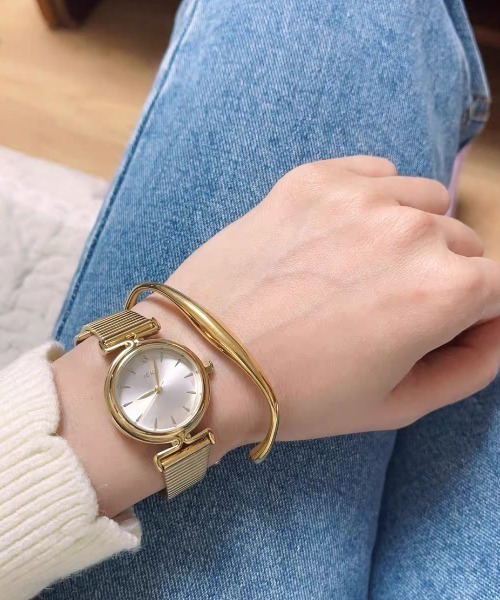 Coo+i(クーイ)の「ウェーブラインバングル(バングル/リストバンド・レディース・シルバー/ゴールド・FREE)」の1枚目の写真