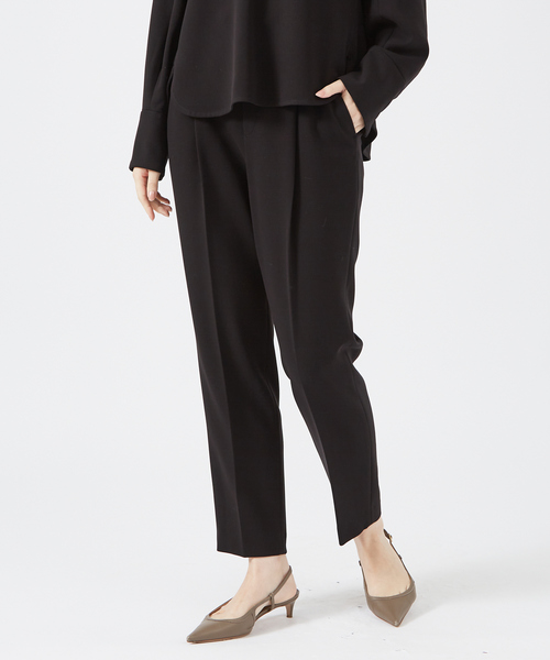 qualite（カリテ）の「【美脚シルエット】ダブルクロスセンタープレスパンツ/オフィスカジュアル（スラックス・レディース・グレー/ブルー/アイボリー/ブラック・34/36/38/40）」の11枚目の写真