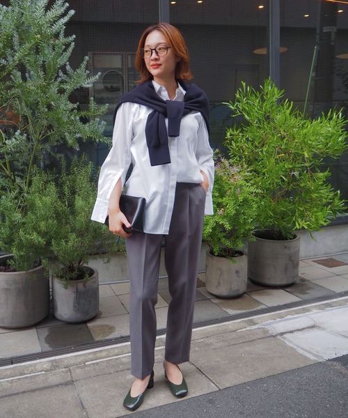 qualite（カリテ）の「【美脚シルエット】ダブルクロスセンタープレスパンツ/オフィスカジュアル（スラックス・レディース・グレー/ブルー/アイボリー/ブラック・34/36/38/40）」の14枚目の写真