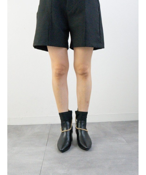 Fabby fabby(ファビィーファビィー)の「ポインテッド2wayチェーンショートブーツ(ブーツ・レディース・ブラウン/ブラック・SMALL/MEDIUM/LARGE)」の11枚目の写真