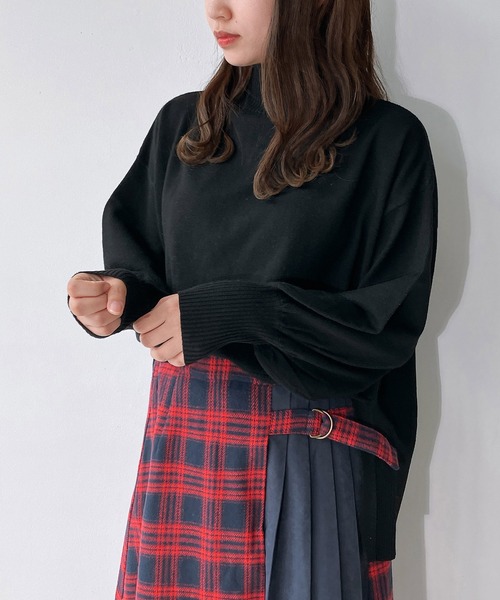 AS KNOW AS plus（アズノゥアズプラス）の「◇マシュマロカラーハイネックニットプルオーバー（ニット/セーター・レディース・ライトグレー/レッド/ホワイト系/ブラック/オフホワイト/ダークグリーン/ブルー・FREE）」の4枚目の写真