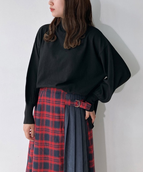 AS KNOW AS plus（アズノゥアズプラス）の「◇マシュマロカラーハイネックニットプルオーバー（ニット/セーター・レディース・ライトグレー/レッド/ホワイト系/ブラック/オフホワイト/ダークグリーン/ブルー・FREE）」の8枚目の写真