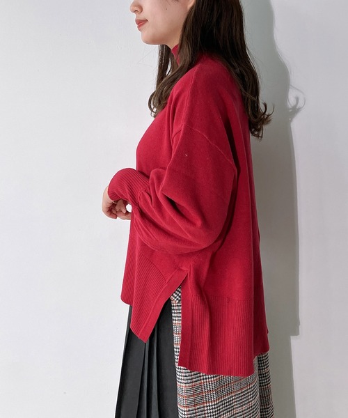 AS KNOW AS plus（アズノゥアズプラス）の「◇マシュマロカラーハイネックニットプルオーバー（ニット/セーター・レディース・ライトグレー/レッド/ホワイト系/ブラック/オフホワイト/ダークグリーン/ブルー・FREE）」の18枚目の写真