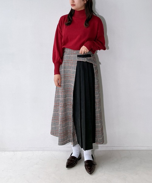 AS KNOW AS plus（アズノゥアズプラス）の「◇マシュマロカラーハイネックニットプルオーバー（ニット/セーター・レディース・ライトグレー/レッド/ホワイト系/ブラック/オフホワイト/ダークグリーン/ブルー・FREE）」の20枚目の写真