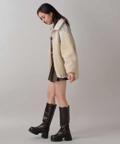 FOREVER 21（フォーエバー トゥエンティーワン）の「【2024FW】ボアスタンドブルゾン（ブルゾン・レディース・アイボリー/チャコールグレー・FREE）」の7枚目の写真