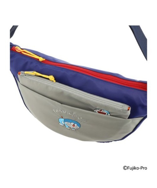SAC'S BARJean(サックスバージーン)の「【DORAEMON/ドラえもん】 ポーチ付きショルダーバッグ(ショルダーバッグ・レディース・モカ/ブルー/ブラック・FREE)」の6枚目の写真