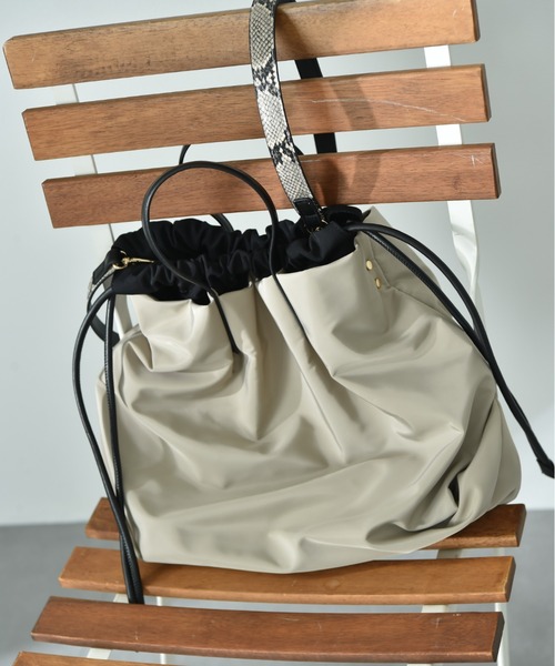 INTERPLANET（インタープラネット）の「ナイロンアニマルベルトＢＡＧ（ショルダーバッグ・レディース・ベージュ/ブラック・フリー）」の19枚目の写真