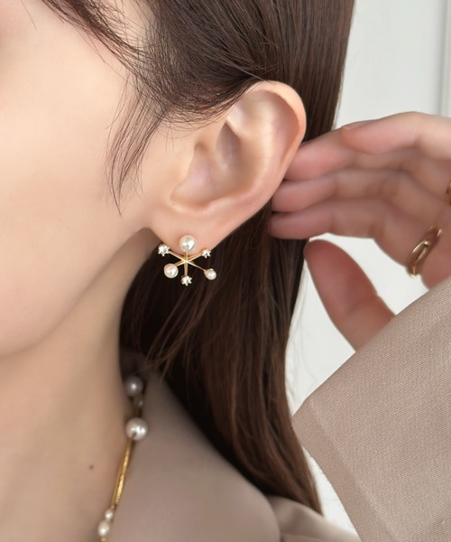 sowang(ソワン)の「スノーフレーク パール×ビジューピアス(ピアス(両耳用)・レディース・シルバー/ゴールド・FREE)」の8枚目の写真