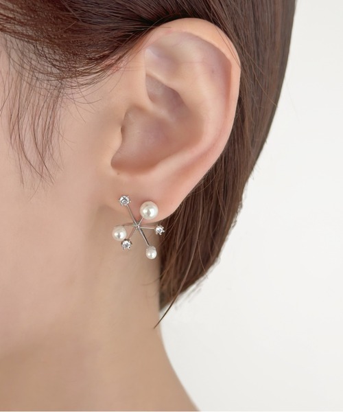 sowang(ソワン)の「スノーフレーク パール×ビジューピアス(ピアス(両耳用)・レディース・シルバー/ゴールド・FREE)」の4枚目の写真