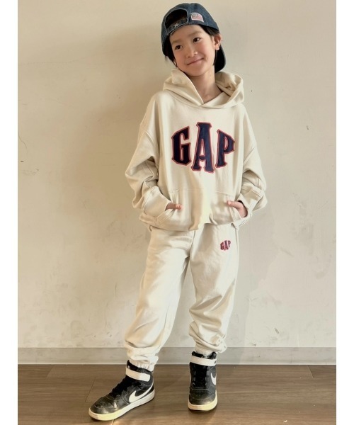 GAP(ギャップ)の「ヴィンテージソフト GAPロゴパーカー (キッズ)(パーカー・キッズ・ベージュ/ネイビー/レッド・140cm/110cm/150cm/120cm/130cm/160cm)」の4枚目の写真