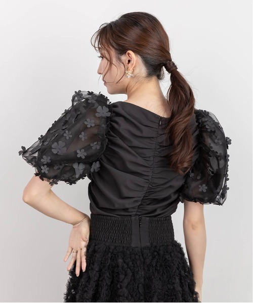 RANDA（ランダ）の「【Flower Collection】3Dフラワーシャーリングトップス（Tシャツ/カットソー・レディース・ベージュ/ブラック/ホワイト・FREE）」の12枚目の写真