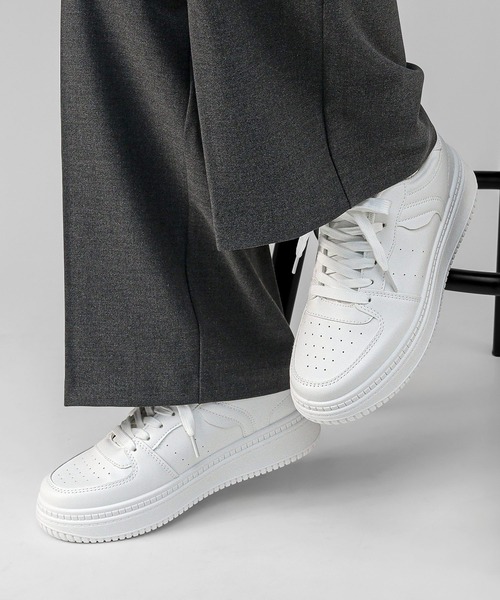 Dedes(デデス)の「軽量厚底 ベースコートスニーカー(スニーカー・レディース・ブラック×ブラック/ホワイト×ホワイト/ブラック×ホワイト/キャメル/ホワイト×シルバー/グレー/ベージュ/ダークブラウン/ホワイト×ブルー/ブラック系1/ブラック系2・44/40/38/39/41/42/43/36/37/35)」の18枚目の写真