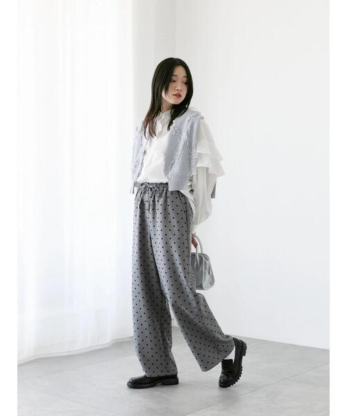 Samansa Mos2 blue(サマンサモスモスブルー)の「フロッキードットイージーパンツ(その他パンツ・レディース・チャコールグレー/グレー/ブラック/ネイビー・F)」の8枚目の写真