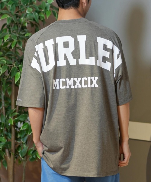 Hurley (ハーレー)の「Hurley/ハーレー 水着 ラッシュガード 半袖 Tシャツ UVカット 吸水速乾 水陸両用 MUSS251035(ラッシュガード・メンズ・ブラック/ホワイト/カーキ/グレイッシュブルー・M/L/XL)」の3枚目の写真