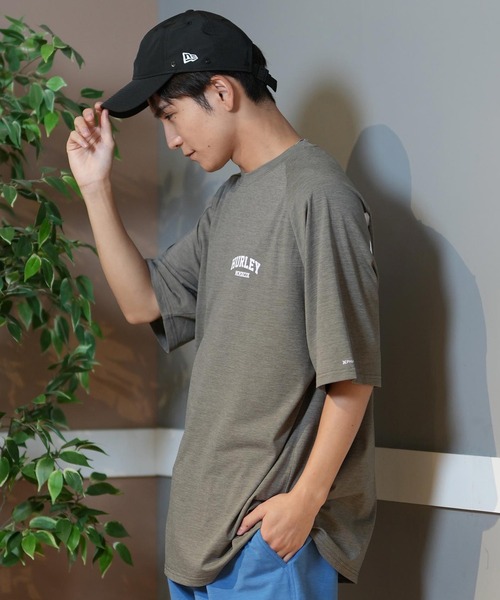 Hurley (ハーレー)の「Hurley/ハーレー 水着 ラッシュガード 半袖 Tシャツ UVカット 吸水速乾 水陸両用 MUSS251035(ラッシュガード・メンズ・ブラック/ホワイト/カーキ/グレイッシュブルー・M/L/XL)」の22枚目の写真