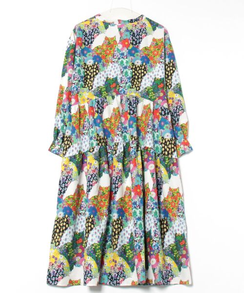 ScoLar（スカラー）の「151607：ウサギとバラ・小花柄ネコ 2柄展開ワンピース（ワンピース・レディース・ピンク/グリーン・M）」の3枚目の写真