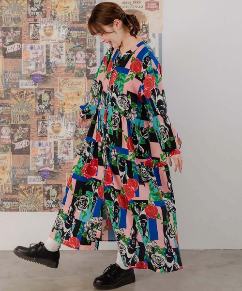 ScoLar（スカラー）の「151607：ウサギとバラ・小花柄ネコ 2柄展開ワンピース（ワンピース・レディース・ピンク/グリーン・M）」の8枚目の写真