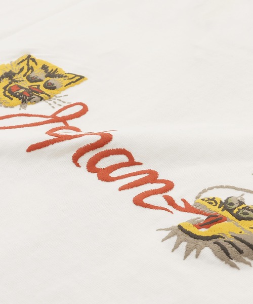 KRIFF MAYER(クリフメイヤー)の「スーベニアプリントT (龍)(Tシャツ/カットソー・メンズ・グレー/オフホワイト/コーラル/イエロー/チャコール・LARGE/X-LARGE/MEDIUM)」の12枚目の写真