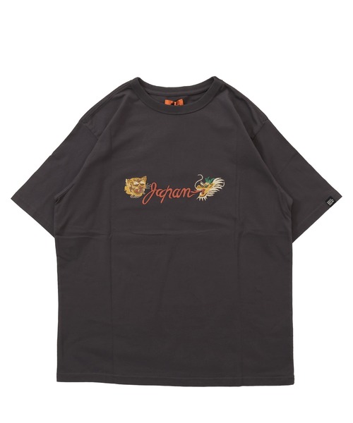 KRIFF MAYER(クリフメイヤー)の「スーベニアプリントT (龍)(Tシャツ/カットソー・メンズ・グレー/オフホワイト/コーラル/イエロー/チャコール・LARGE/X-LARGE/MEDIUM)」の18枚目の写真