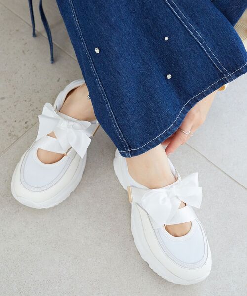 MAJESTIC LEGON(マジェスティックレゴン)の「ベルクロリボンスニーカー(スニーカー・レディース・ブラック/ピンク/オフホワイト・SMALL/MEDIUM/LARGE/X-LARGE)」の2枚目の写真