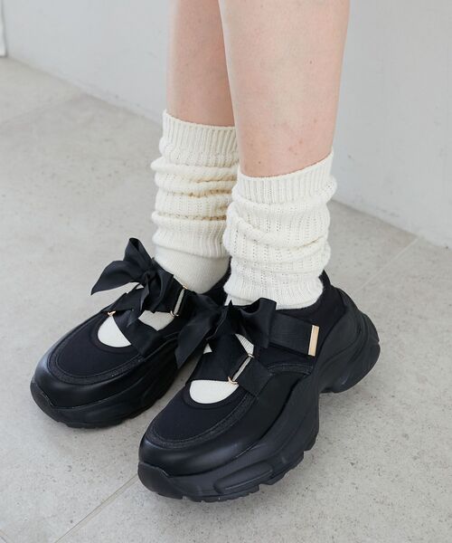 MAJESTIC LEGON(マジェスティックレゴン)の「ベルクロリボンスニーカー(スニーカー・レディース・ブラック/ピンク/オフホワイト・SMALL/MEDIUM/LARGE/X-LARGE)」の3枚目の写真