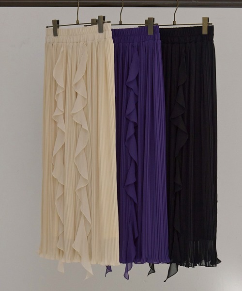 MIELI INVARIANT（ミエリインヴァリアント）の「Pleat Ruffle Mellow Skirt（スカート・レディース・アイボリー/ブラック/パープル・FREE）」の4枚目の写真