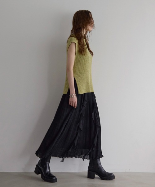 MIELI INVARIANT（ミエリインヴァリアント）の「Pleat Ruffle Mellow Skirt（スカート・レディース・アイボリー/ブラック/パープル・FREE）」の9枚目の写真