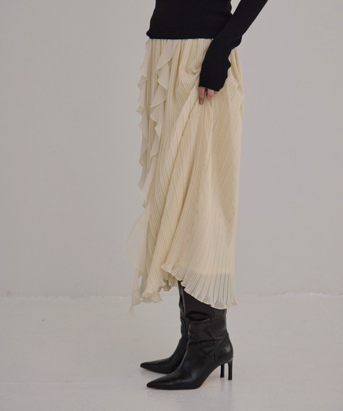 MIELI INVARIANT（ミエリインヴァリアント）の「Pleat Ruffle Mellow Skirt（スカート・レディース・アイボリー/ブラック/パープル・FREE）」の19枚目の写真