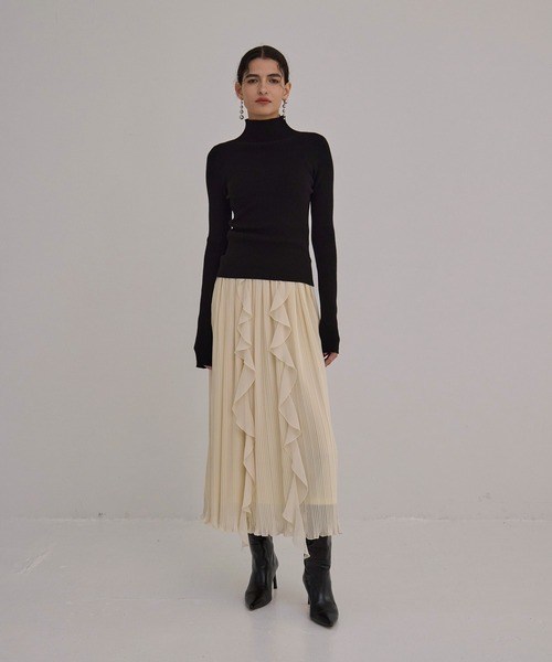MIELI INVARIANT（ミエリインヴァリアント）の「Pleat Ruffle Mellow Skirt（スカート・レディース・アイボリー/ブラック/パープル・FREE）」の20枚目の写真
