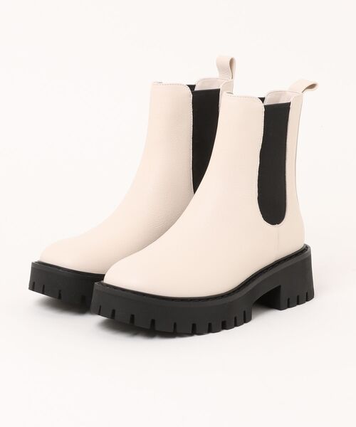 MICHAEL KORS(マイケルコース)の「ASHER レザー アンクル ブーティ(ブーツ・レディース・ベージュ系・6.5/6/5.5/7.5/7)」の4枚目の写真