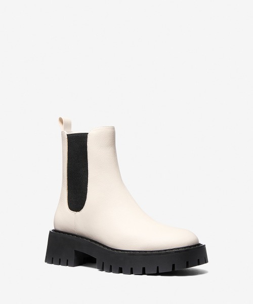 MICHAEL KORS(マイケルコース)の「ASHER レザー アンクル ブーティ(ブーツ・レディース・ベージュ系・6.5/6/5.5/7.5/7)」の2枚目の写真