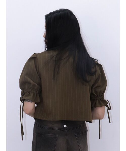 jouetie（ジュエティ）の「【FRUITSZIPPER櫻井優衣】クロップドジャケット（テーラードジャケット・レディース・ブラウン・MEDIUM）」の13枚目の写真