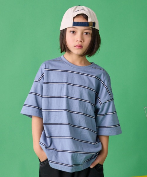 Auntie Rosa Holiday（アンティローザホリデー）の「オーバーサイズボーダーTEE（Tシャツ/カットソー・キッズ・オフホワイト/チャコールグレー/ブルー/ネイビー/グリーン・130/140/150/160）」の5枚目の写真