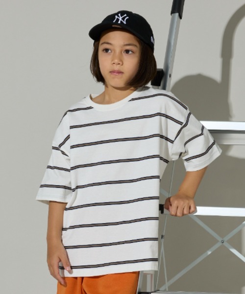 Auntie Rosa Holiday（アンティローザホリデー）の「オーバーサイズボーダーTEE（Tシャツ/カットソー・キッズ・オフホワイト/チャコールグレー/ブルー/ネイビー/グリーン・130/140/150/160）」の7枚目の写真