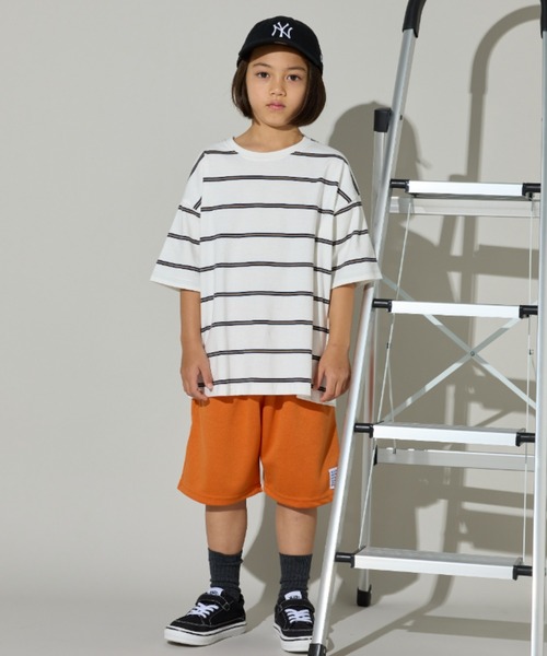 Auntie Rosa Holiday（アンティローザホリデー）の「オーバーサイズボーダーTEE（Tシャツ/カットソー・キッズ・オフホワイト/チャコールグレー/ブルー/ネイビー/グリーン・130/140/150/160）」の11枚目の写真