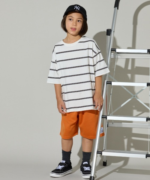 Auntie Rosa Holiday（アンティローザホリデー）の「オーバーサイズボーダーTEE（Tシャツ/カットソー・キッズ・オフホワイト/チャコールグレー/ブルー/ネイビー/グリーン・130/140/150/160）」の12枚目の写真