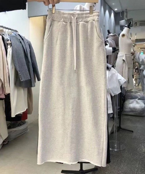 SPIGA（スピーガ）の「ｽｳｪｯﾄﾛﾝｸﾞｽｶｰﾄ（スカート・レディース・ブラック/グレー/ホワイト・X-LARGE/LARGE/MEDIUM）」の2枚目の写真