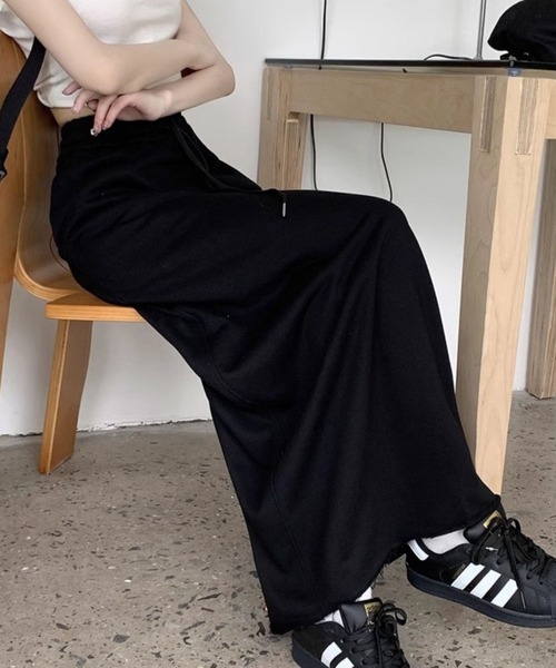 SPIGA（スピーガ）の「ｽｳｪｯﾄﾛﾝｸﾞｽｶｰﾄ（スカート・レディース・ブラック/グレー/ホワイト・X-LARGE/LARGE/MEDIUM）」の11枚目の写真