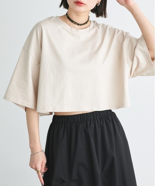 ad thie(アドティエ)の「ベーシック ショート丈 Tシャツ(Tシャツ/カットソー・レディース・ブラック×ホワイト/レッド/ミント/チャコール/オフホワイト/ナチュラル/ブルー/ライトブルー/ブラック/ブラウン・FREE)」の6枚目の写真