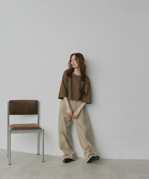 ad thie(アドティエ)の「ベーシック ショート丈 Tシャツ(Tシャツ/カットソー・レディース・ブラック×ホワイト/レッド/ミント/チャコール/オフホワイト/ナチュラル/ブルー/ライトブルー/ブラック/ブラウン・FREE)」の11枚目の写真